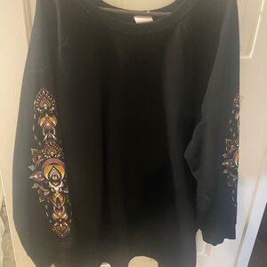 Torrid 4X 4 Black Sweatshirt Super Soft Design Sleeves & Back Moth Butterfly